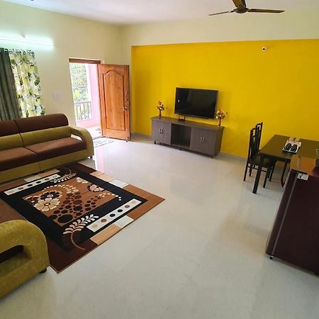 Tirupati Homestay - Apartments Luaran gambar