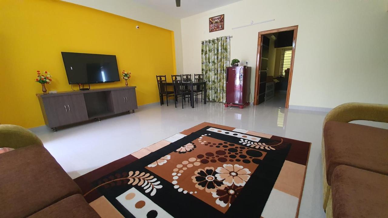 Tirupati Homestay - Apartments Luaran gambar